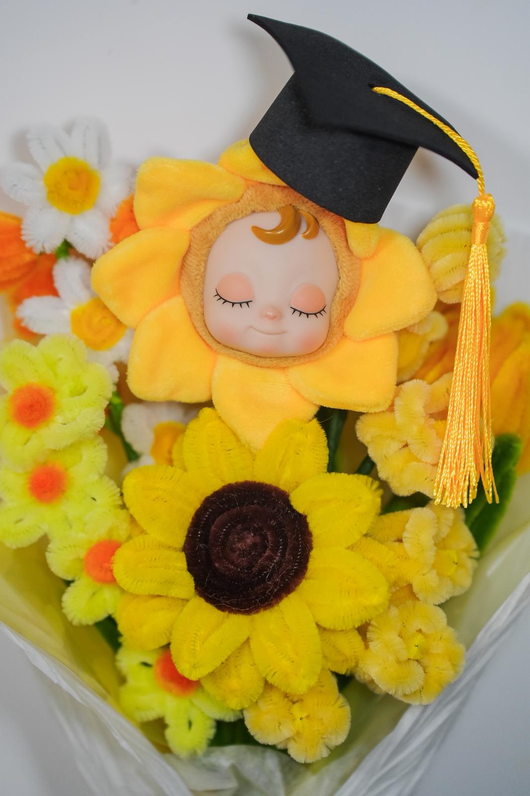 Cute Soulz Graduation Flower Plush