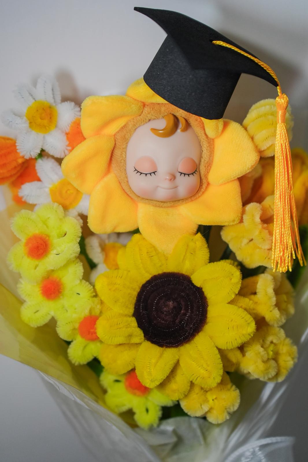 Cute Soulz Graduation Flower Plush