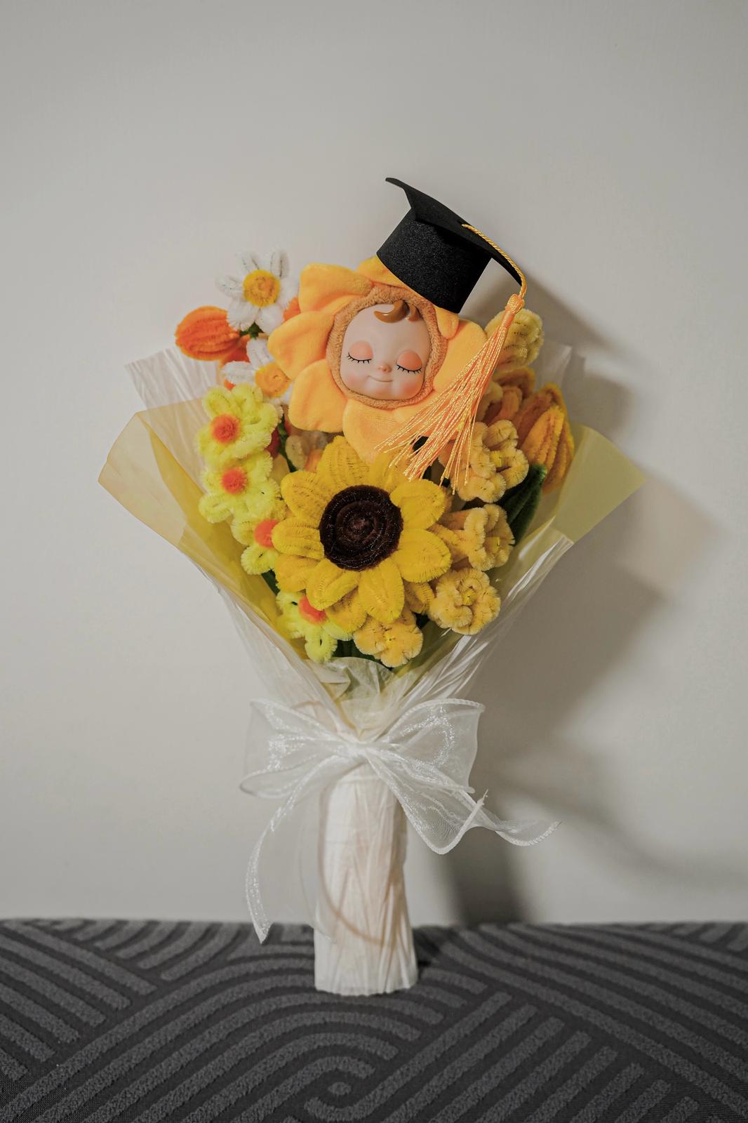 Cute Soulz Graduation Flower Plush